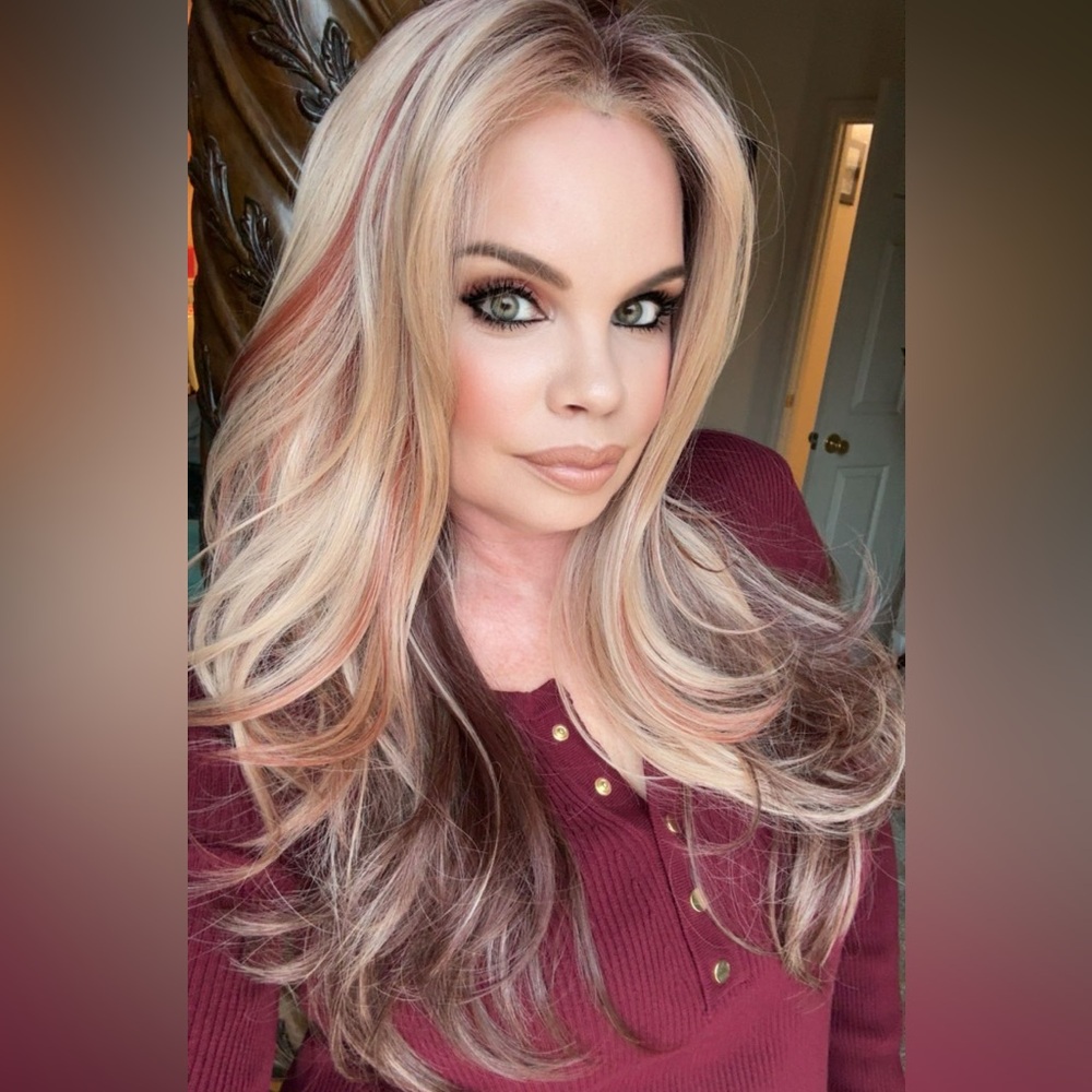 Chelsey smith cosmetics Meghan amber glow wig - Picture 5 of 16